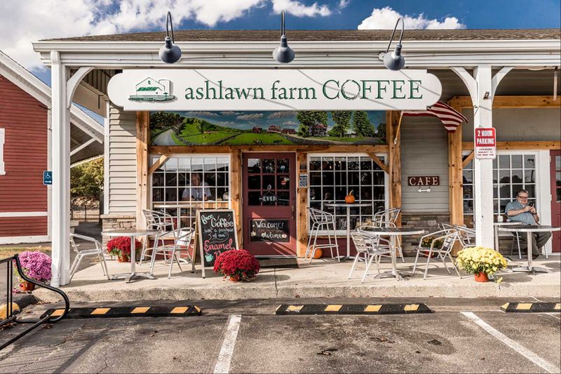 13 Connecticut Coffee Spots Worth Visiting During These Last Spring Days - Decor Hint Ashlawn Farm Coffee, Old Saybrook
