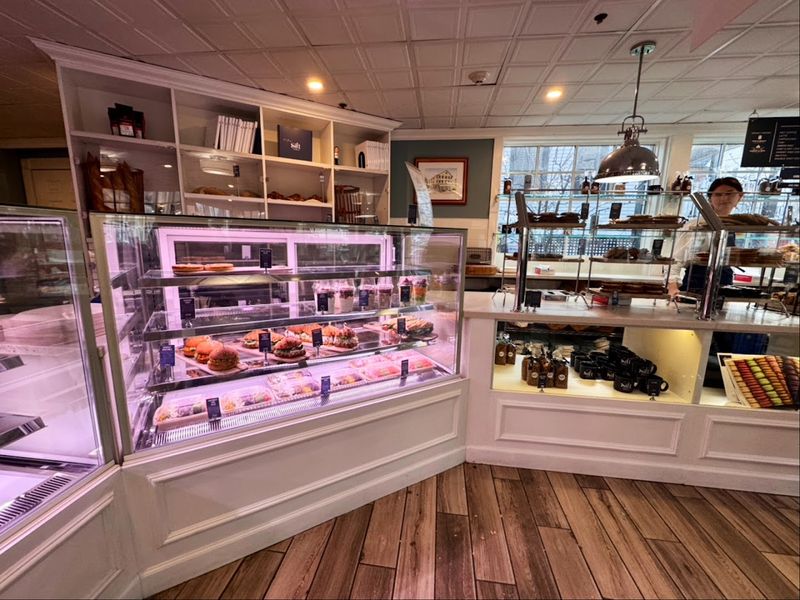 11 Iconic Connecticut Bakeries You Need To Visit At Least Once In Your Life - Decor Hint Sift Bake Shop, Mystic
