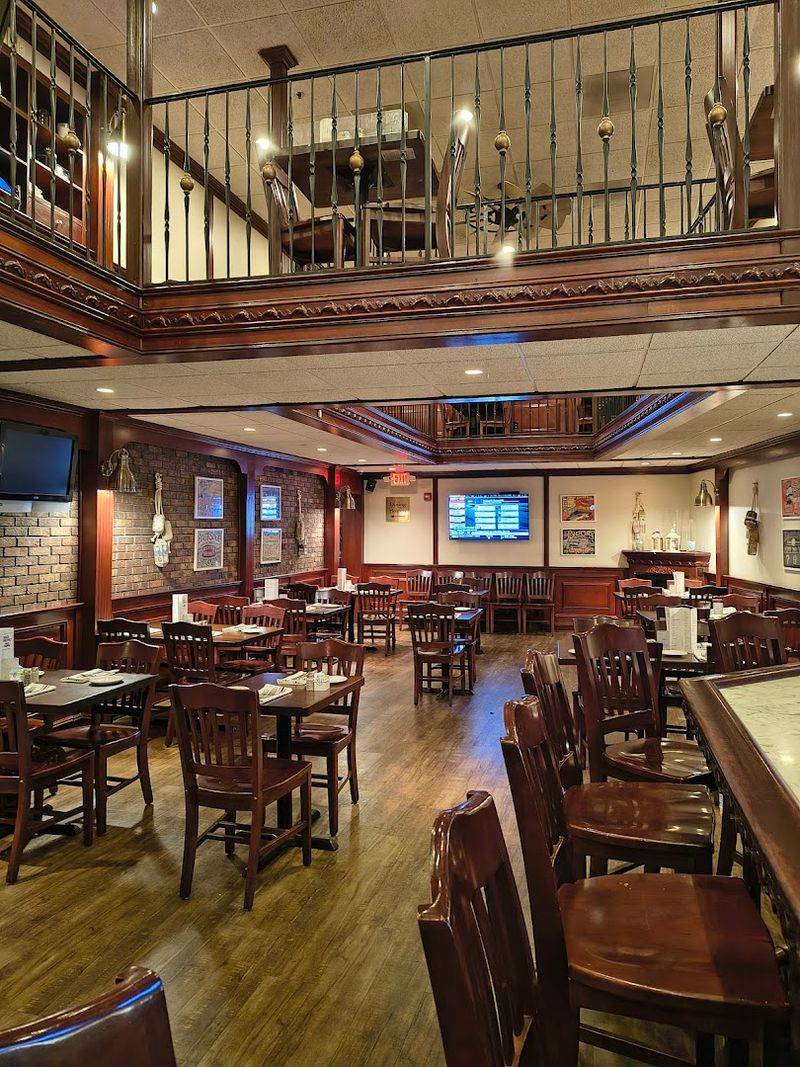 G&M Restaurant & Lounge