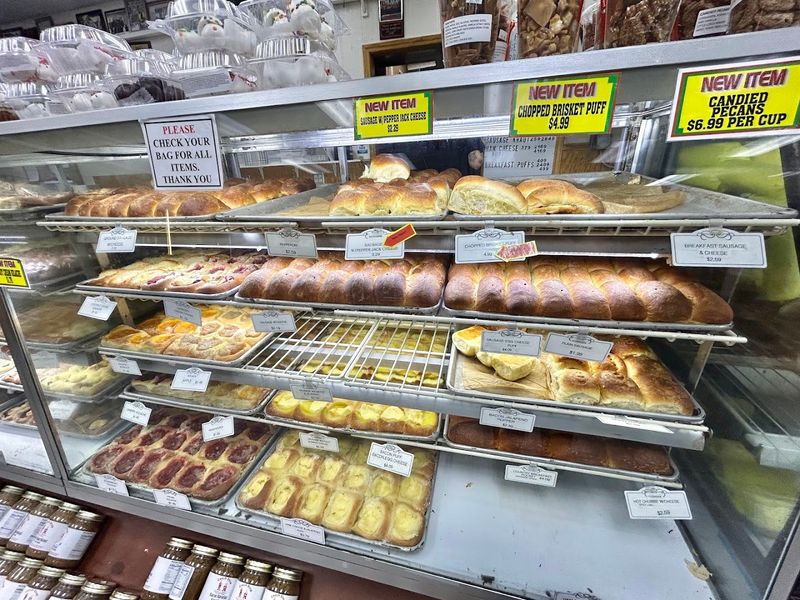 A Menu Beyond Pastries