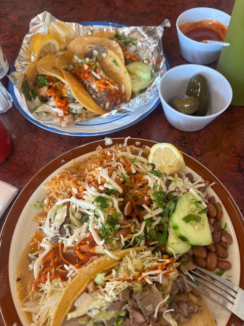 La Elegante Taqueria, Fresno