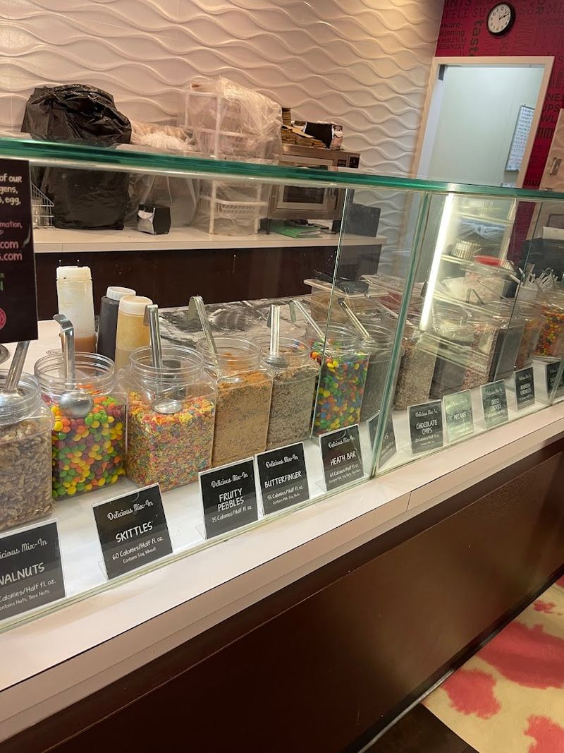 The Avenue Peachtree City Shopping District