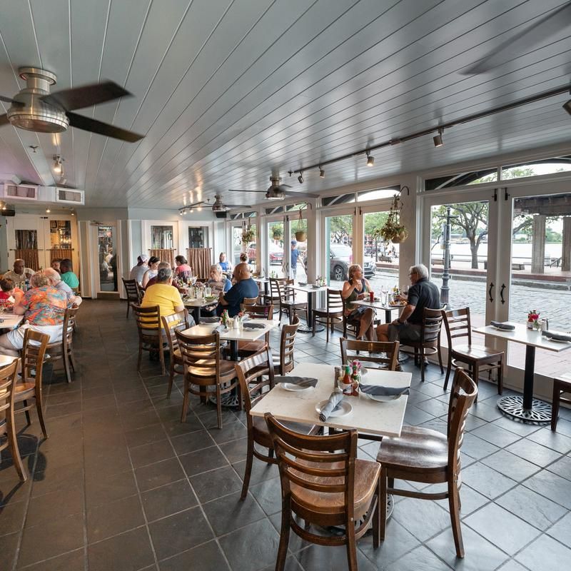 15 Must-Visit Georgia Diners With A Warm And Welcoming Feel - Decor Hint Fried Green Tomatoes Restaurant Savannah