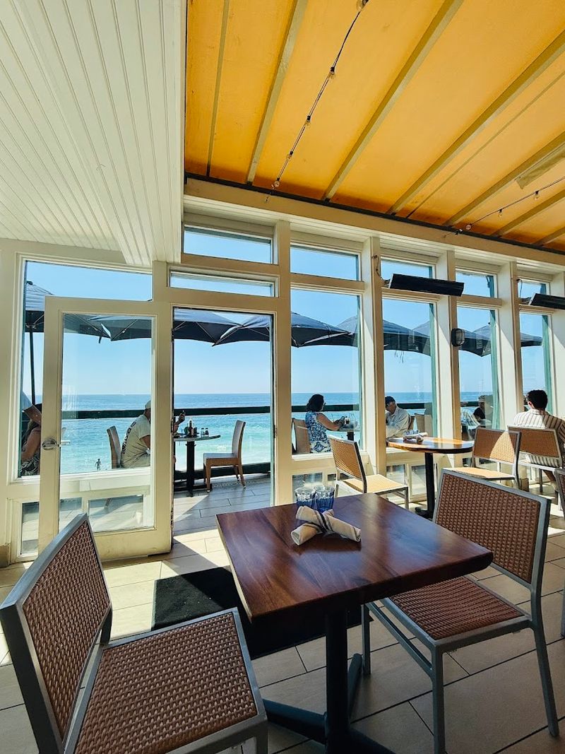 These Southern California Beachfront Restaurants Make The View Part Of The Meal In Spring - Decor Hint Driftwood Kitchen, Laguna Beach