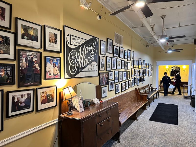 Warm Southern Hospitality From the Moment You Walk In