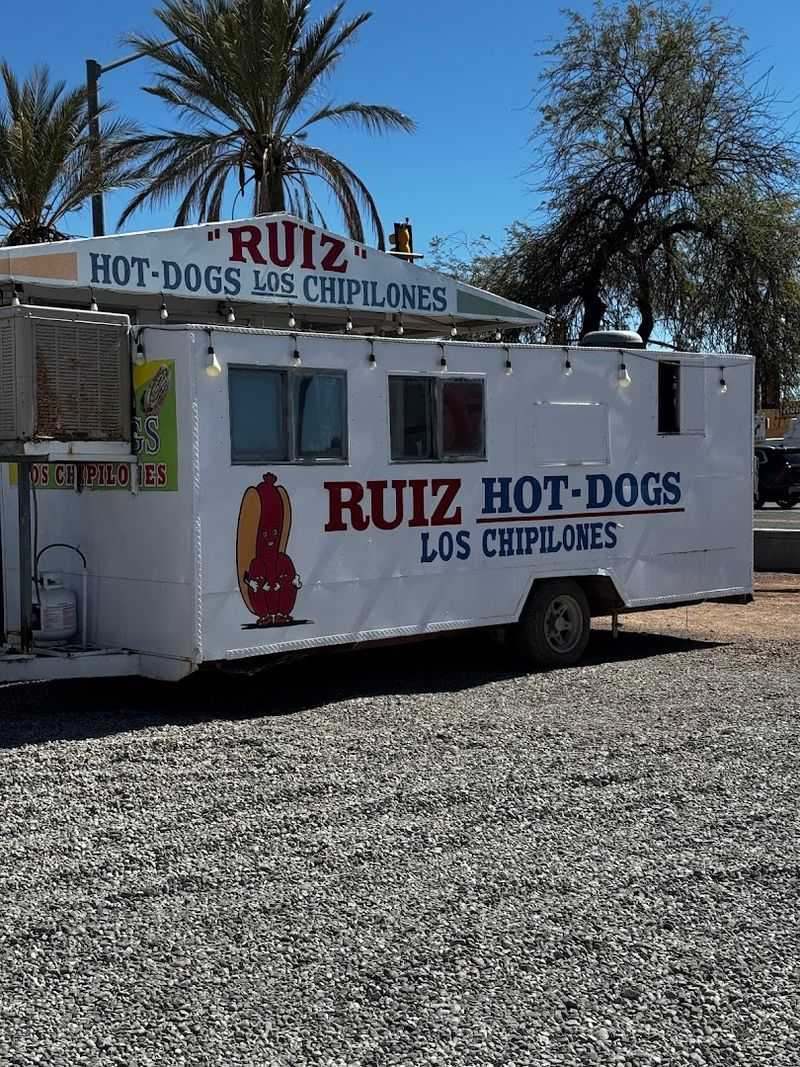 Ruiz Hot Dogs Los Chipilones