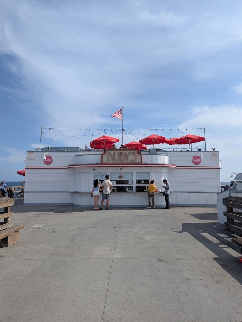 Ruby's Diner – Balboa Pier, Newport Beach