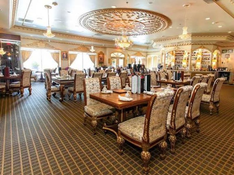 Royal Taj Restaurant