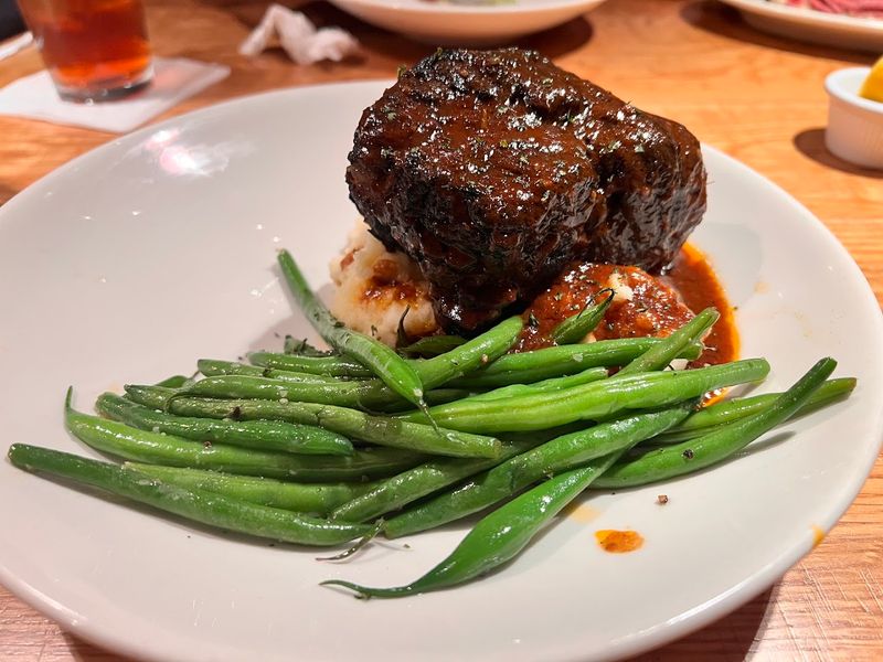 Cozy Lodge Atmosphere