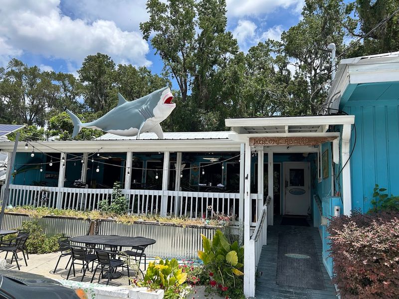 This Georgia Coastal Café Is A Must-Visit For Fish And Chips Fans - Decor Hint Pets Are Welcome at the Outdoor Patio
