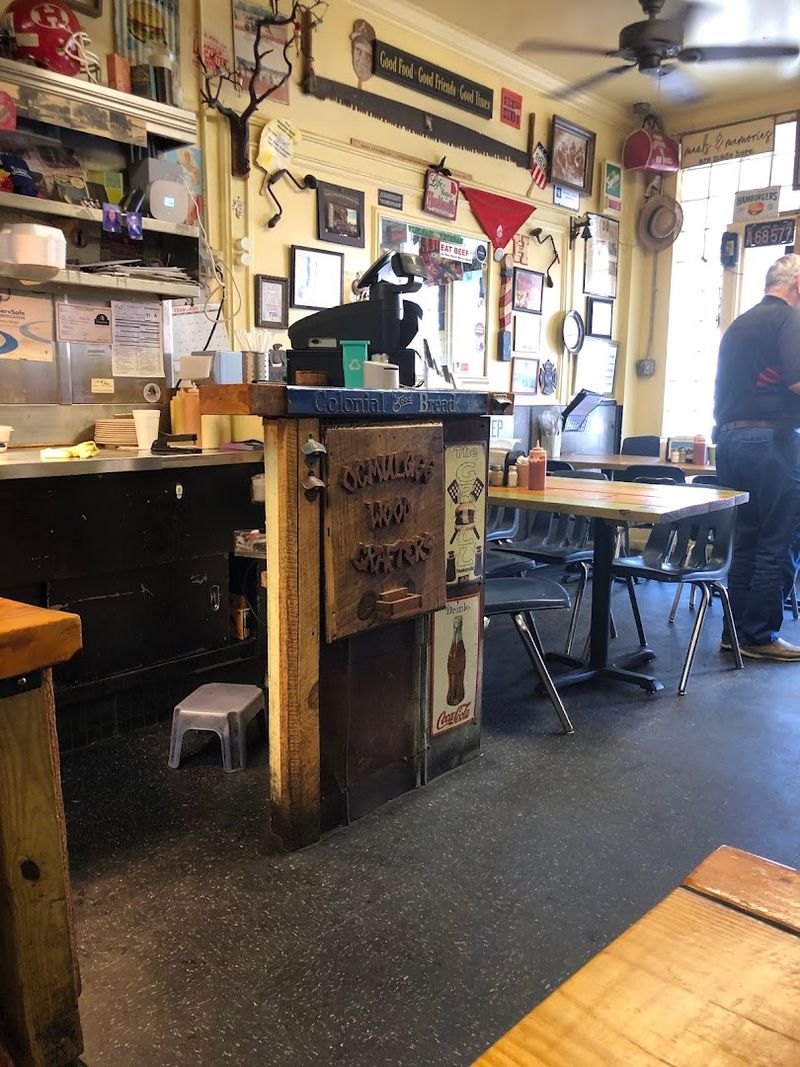 Classic Diner Atmosphere That Feels Like Home