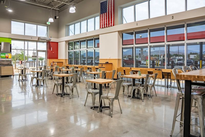 Pilot Flying J, Elk Grove Village