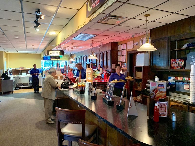 Carey Hilliard's Restaurant – Savannah