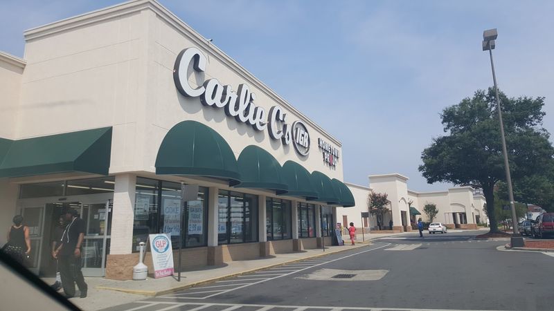 Carlie C's IGA