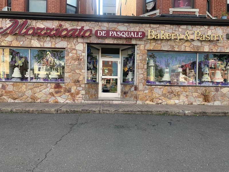 11 Iconic Connecticut Bakeries You Need To Visit At Least Once In Your Life - Decor Hint Mozzicato DePasquale Bakery and Pastry Shop, Hartford