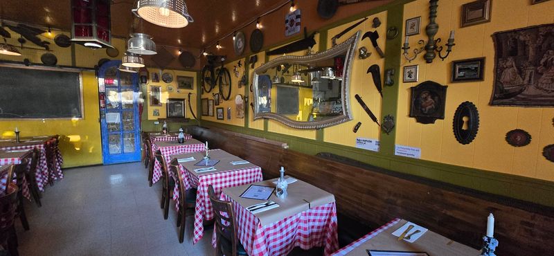 La Pergoletta, California