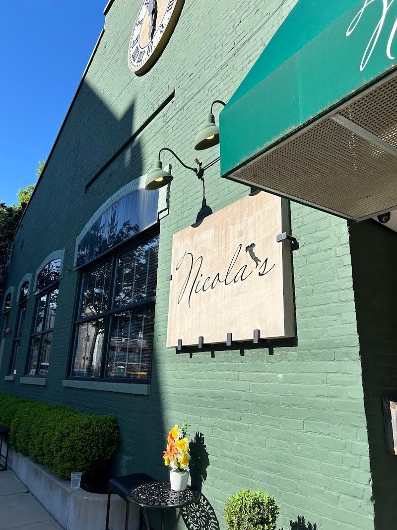 Nicola's