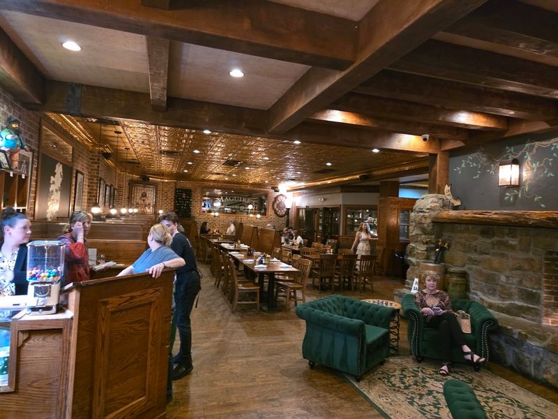 These Streets In A Georgia Town Look Straight Out Of A Hollywood Film - Decor Hint Local Dining at Maguire's Irish Pub