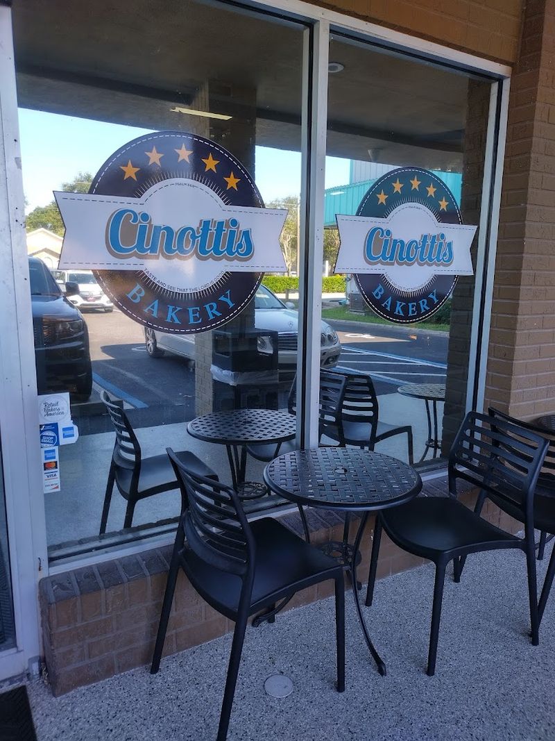 Cinotti's Bakery