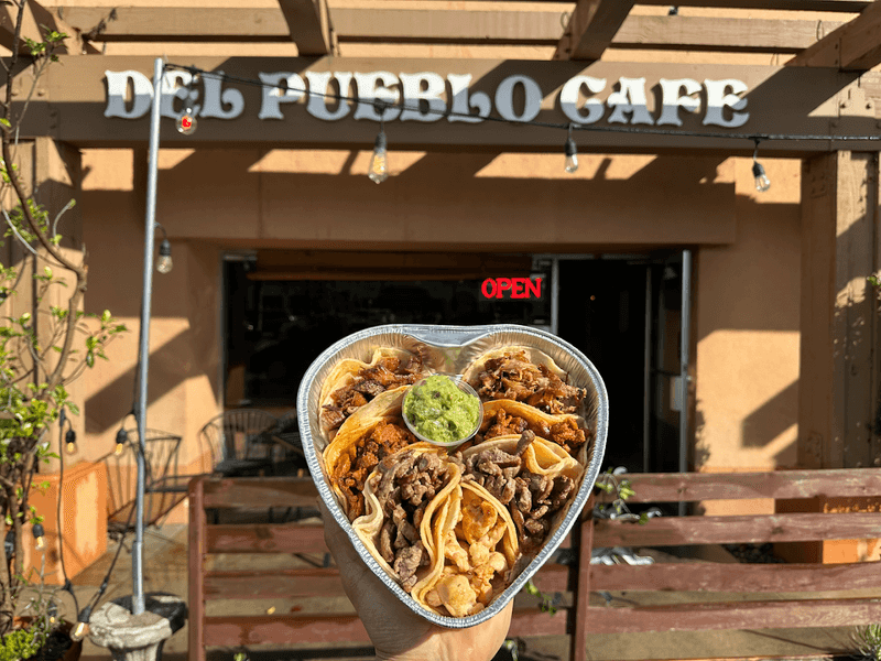 Del Pueblo Cafe, Goleta