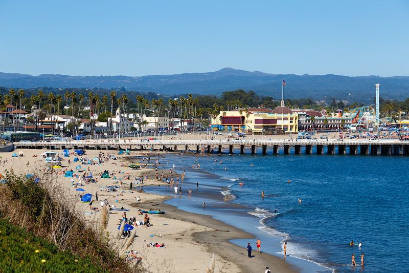 California's Strangest Beach Town Is Actually The Most Charming Place Ever - Decor Hint All the Contrasts Live Together Without Canceling Each Other Out