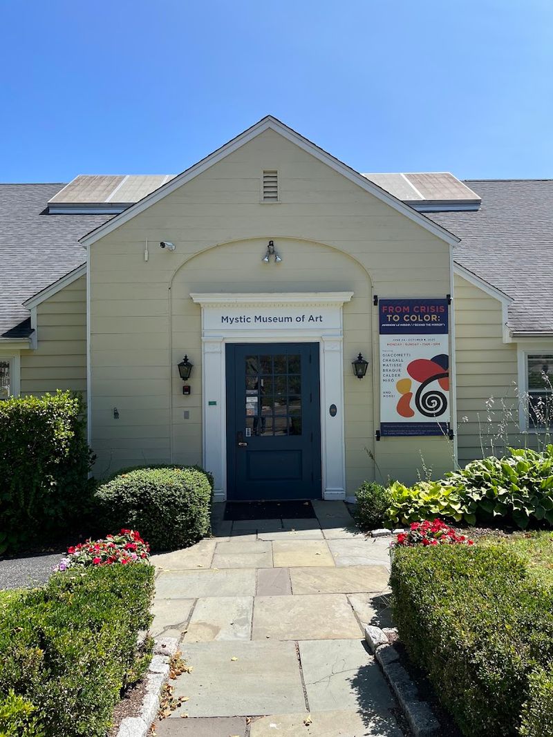 10 Unexpected Things To Do In Connecticut That Surprise Even Lifelong Residents - Decor Hint Mystic Museum Of Art, Mystic
