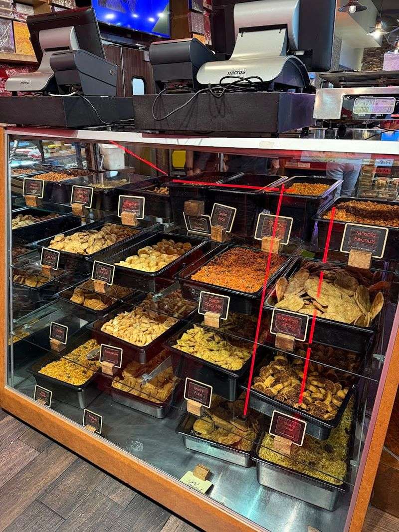 Surati Farsan Mart, Artesia