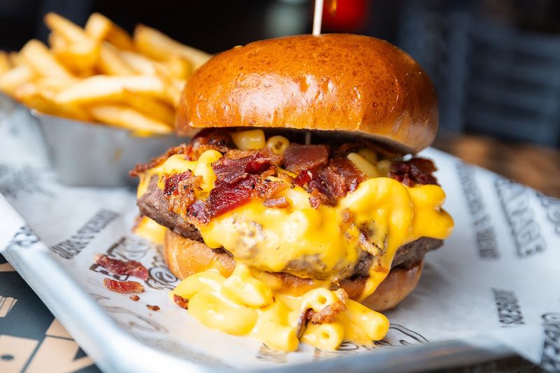 Sickies Garage Burgers & Brews (Sioux Falls)