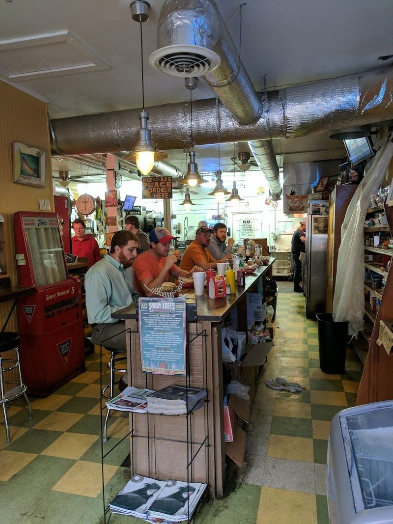 Little's Food Store and Grill