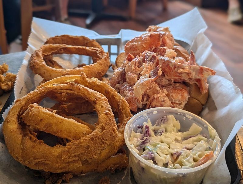 Eagles Nest Restaurant, Brewer