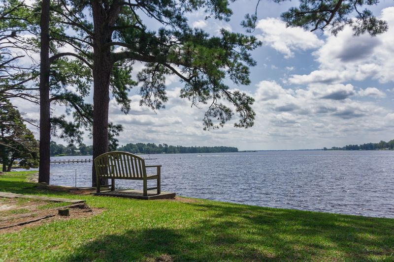 The North Carolina River Town Where Pirates Left Their Mark - Decor Hint Scenic River Vistas