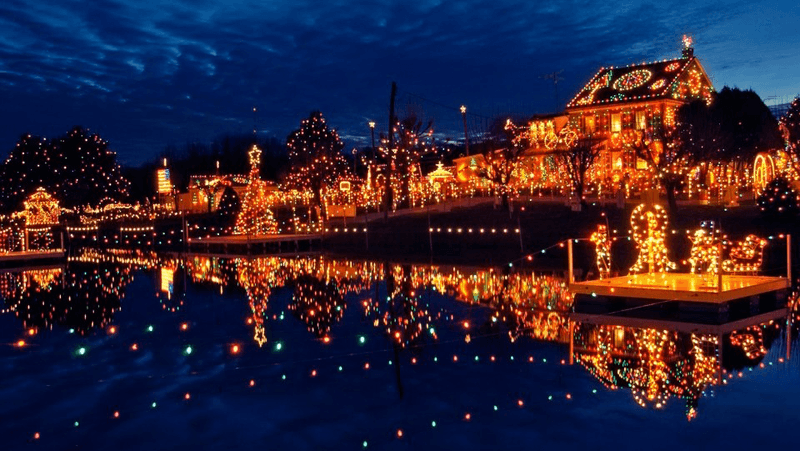 December - Koziar's Christmas Village, Bernville