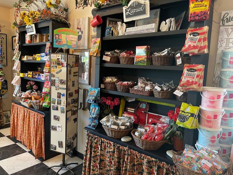 Reimer's Candies and Ice Cream