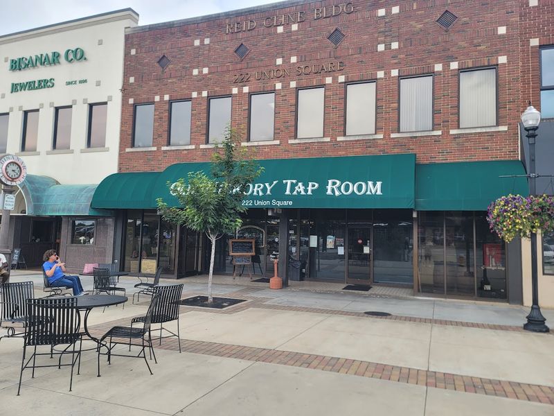 Olde Hickory, North Carolina