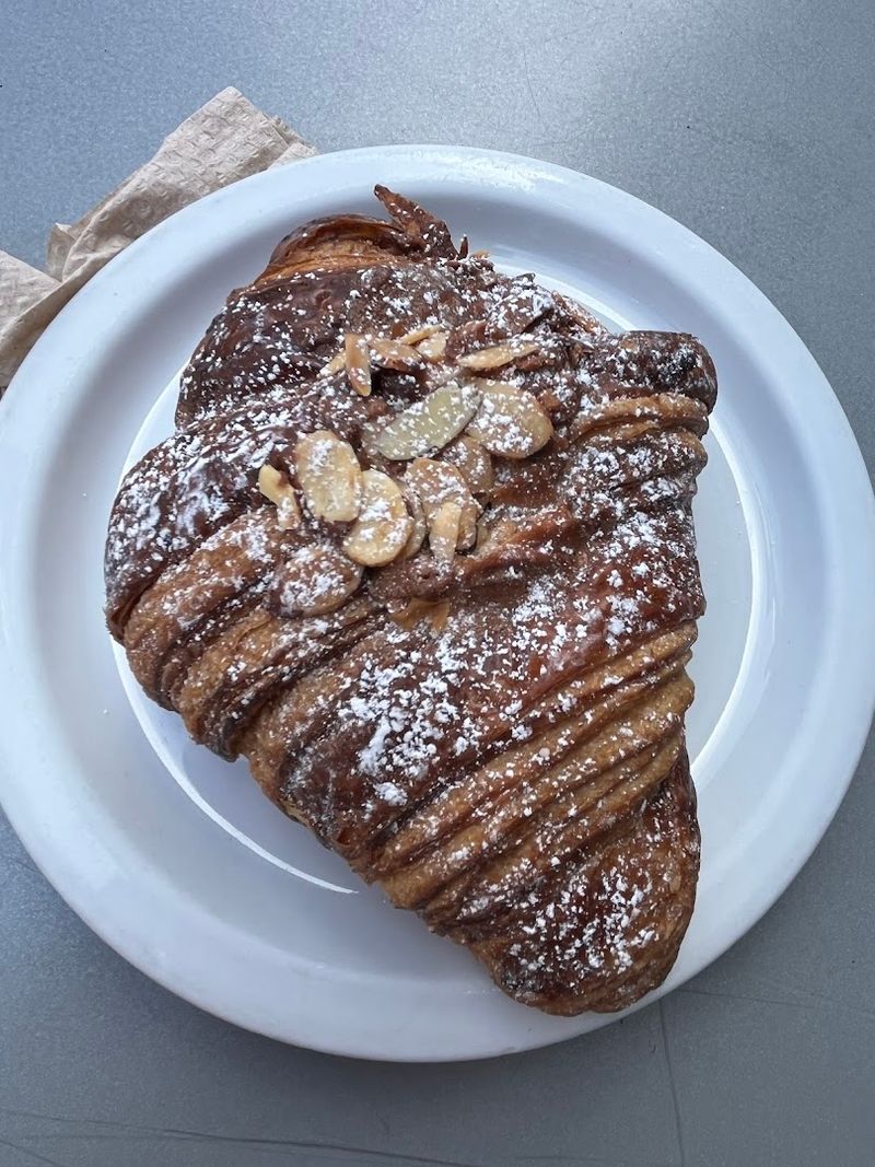 This California Bakery Is Known For Croissants That Rival Classic French Patisseries - Decor Hint Online Ordering Extends Access Beyond The Bakery