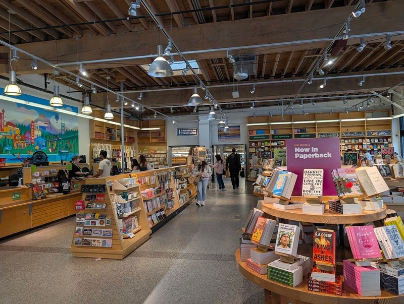 Powell's City Of Books, Portland