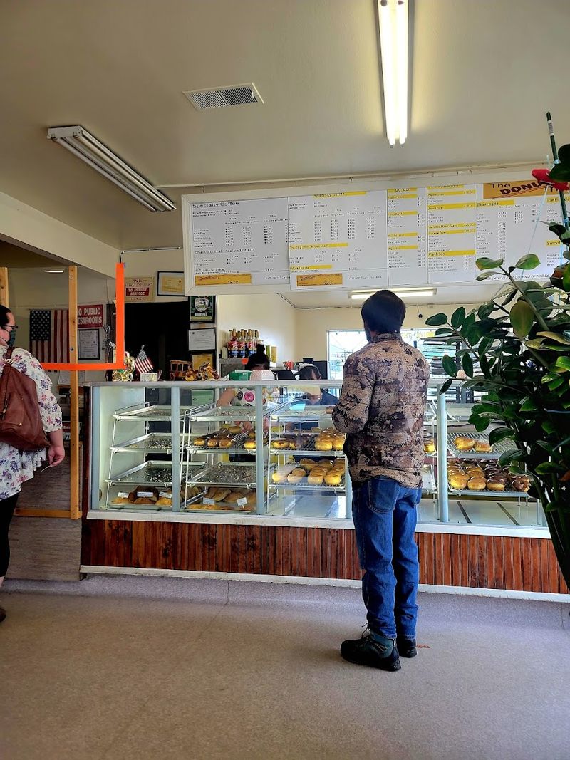 Donut Mill — Eureka