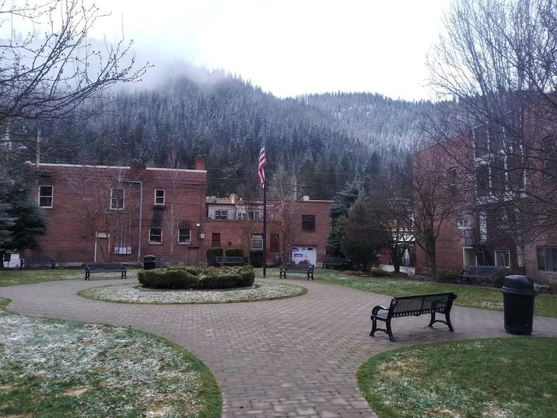 This Idaho Mountain Town Is So Affordable, Retirees Are Quietly Moving In - Decor Hint A Community Where People Actually Know Each Other