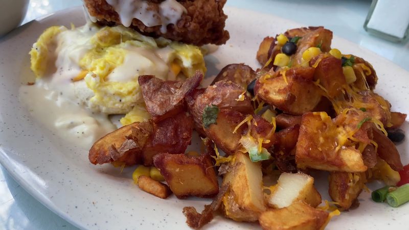 This Georgia Coastal Café Is A Must-Visit For Fish And Chips Fans - Decor Hint Weekend Brunch That Brings Something Special