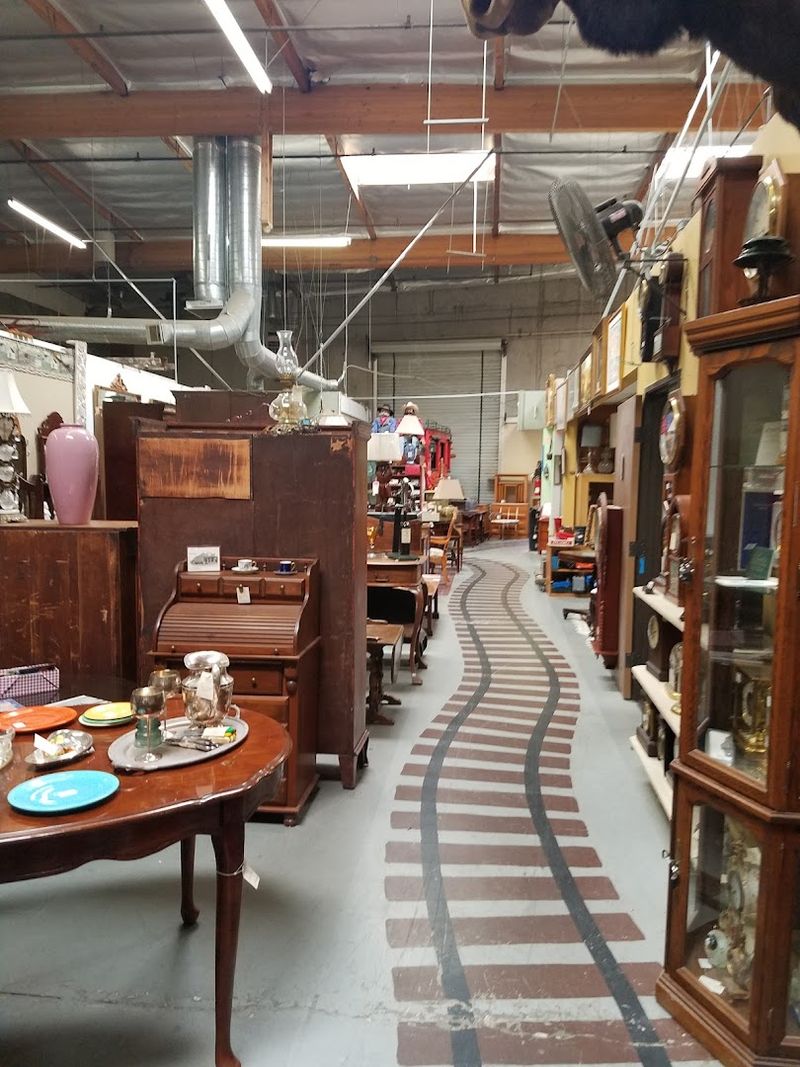 More Than 200 Booths and Cases to Explore