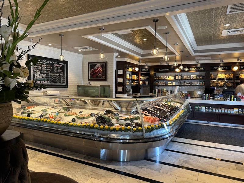 A Seafood Market Built Right Into the Restaurant