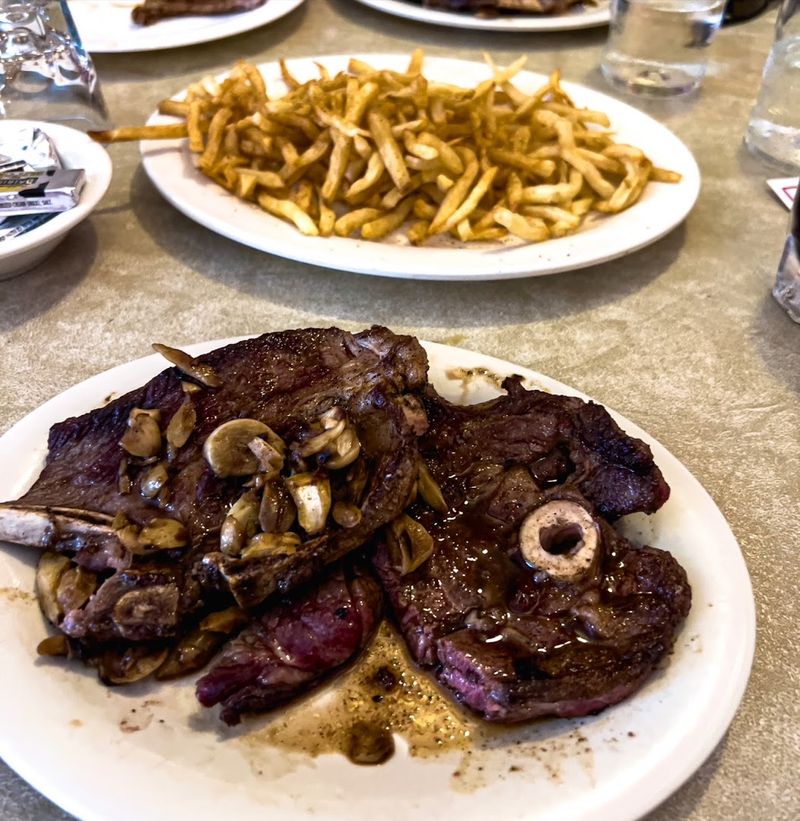 Lamb Chops That Remind You Why Simple Cooking Wins