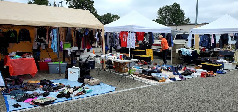 Hidden Gems Weekend Market