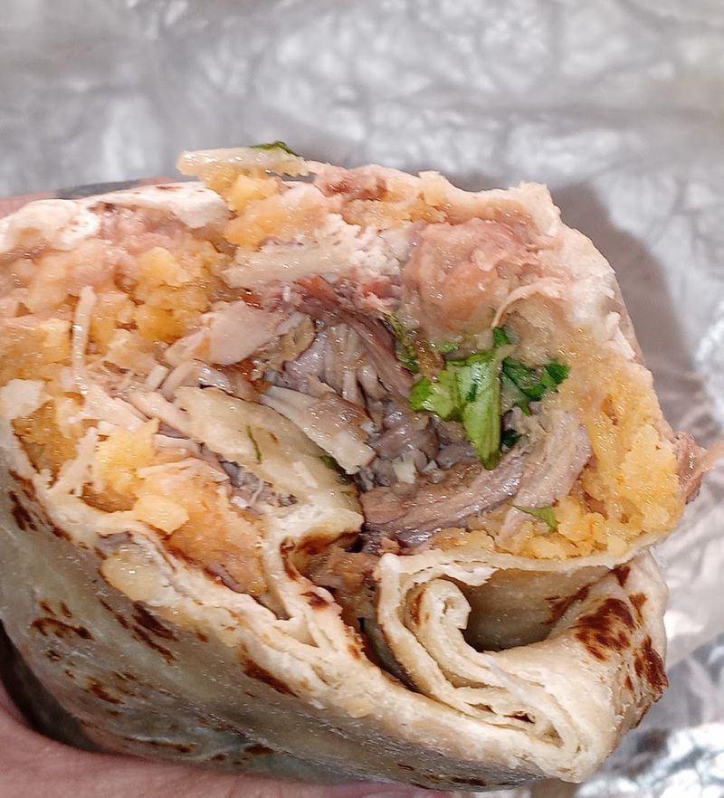 The Tamales At This Legendary Bakery In California Are Out-Of-This-World Delicious - Decor Hint Hot Food That Goes Far Beyond Pastries