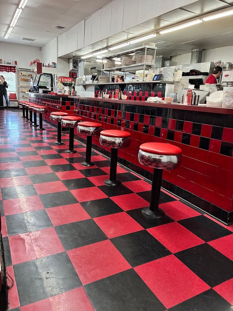 Marlene & Glen's Diner, Plymouth