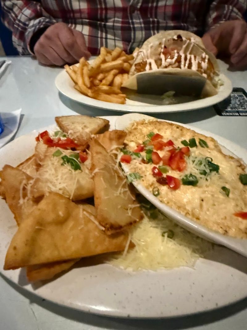 This Georgia Coastal Café Is A Must-Visit For Fish And Chips Fans - Decor Hint Weekly Specials That Make Every Visit Feel Like a Deal