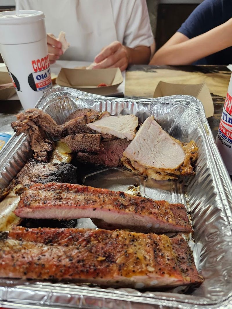 Cooper's Old Time Pit Bar-B-Que, Llano