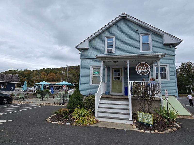 13 Connecticut Coffee Spots Worth Visiting During These Last Spring Days - Decor Hint Giv Coffee, Canton
