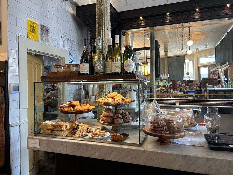 A Central Location in Savannah's Historic District