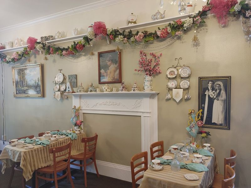 Emerald Necklace Inn & Tea Room